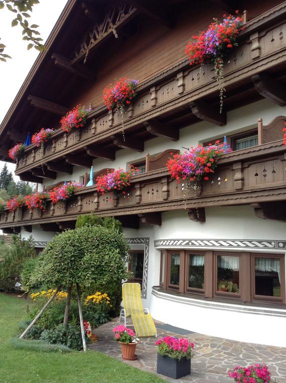 Hotel Garni Almhof Seefeld in Tirol Eksteriør billede